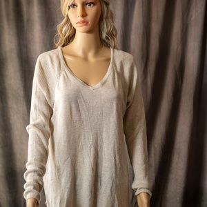 Lightweight sweater